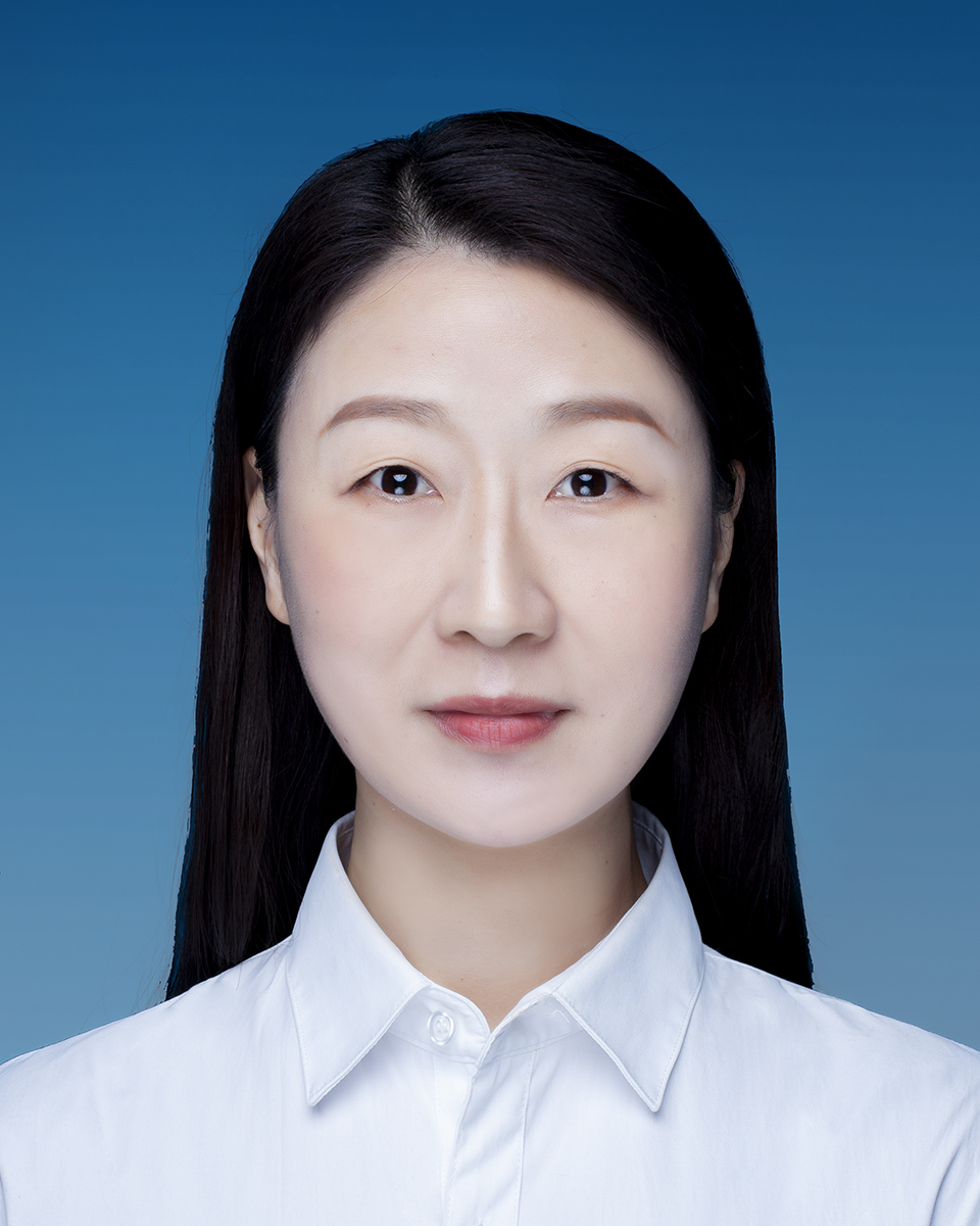 雷火电竞党总支副书记：王玥